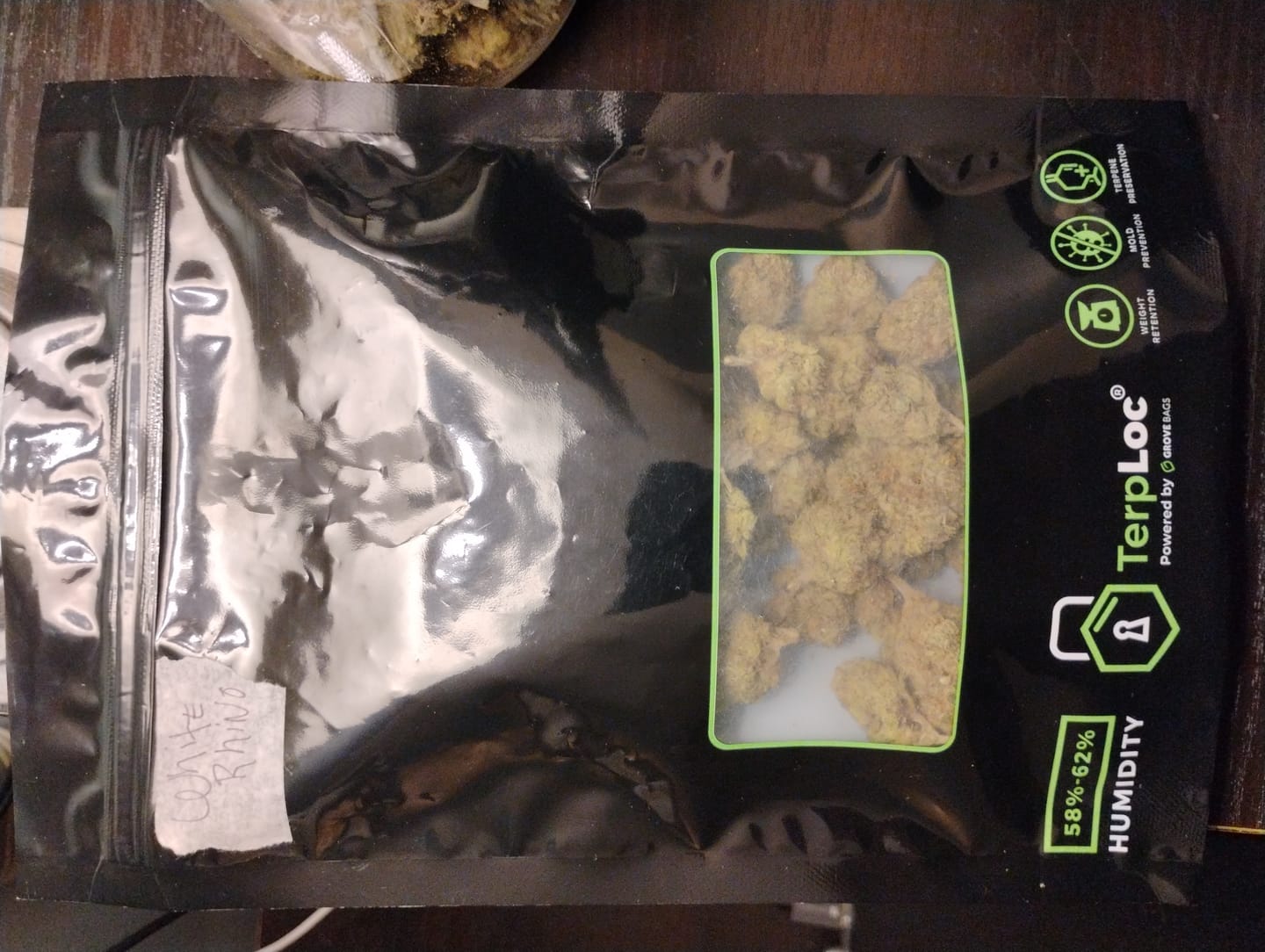 Customer photo review of White Rhino THCA Flower