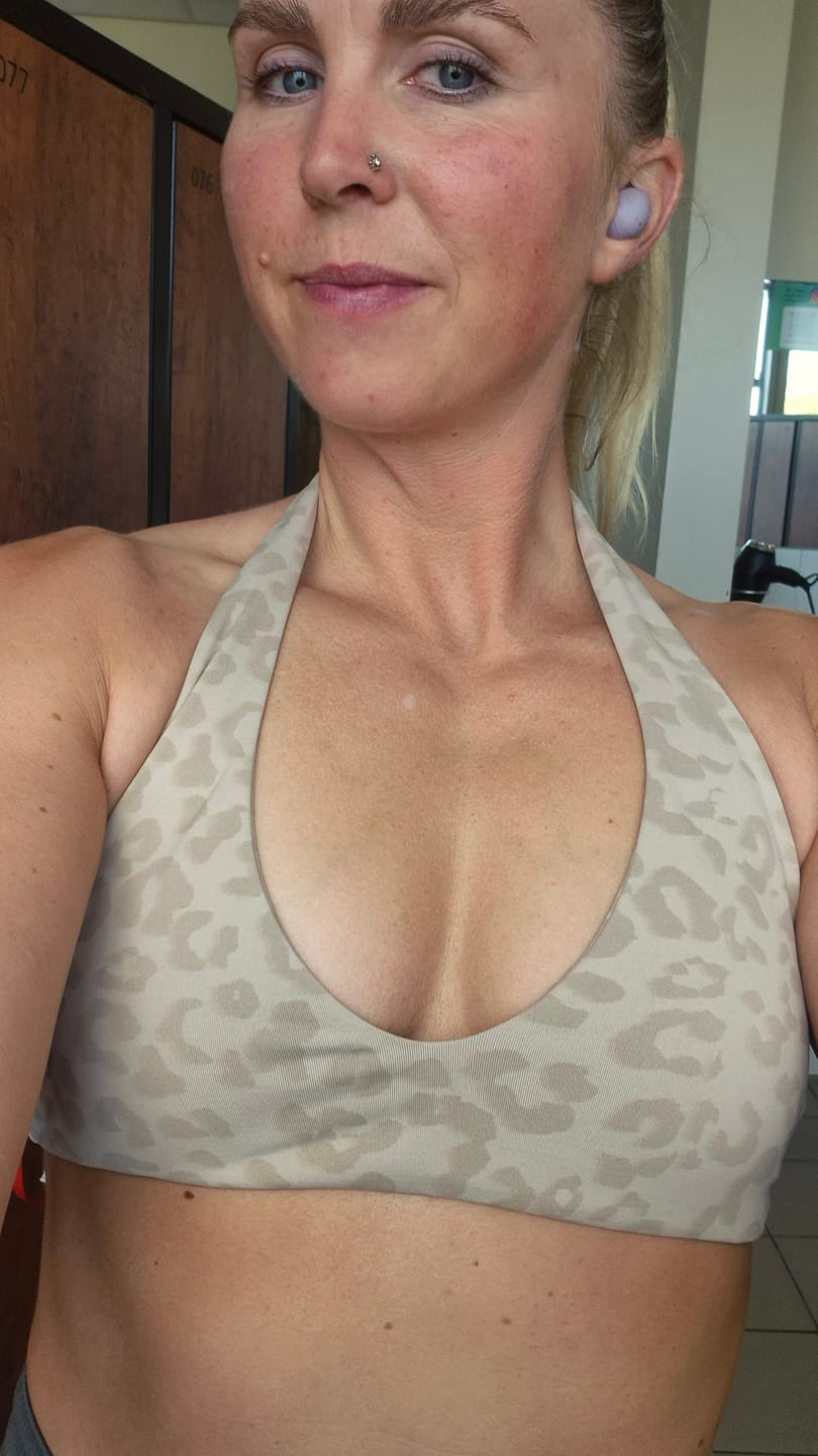 Customer photo review of MOTION LEO HALTER NECK BRA V2