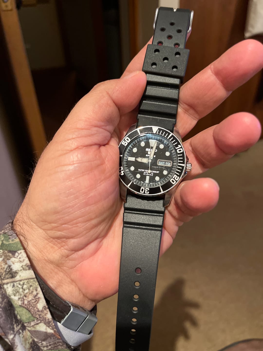 Customer photo review of Correa de resina Seiko DAL1BP 22mm Negro