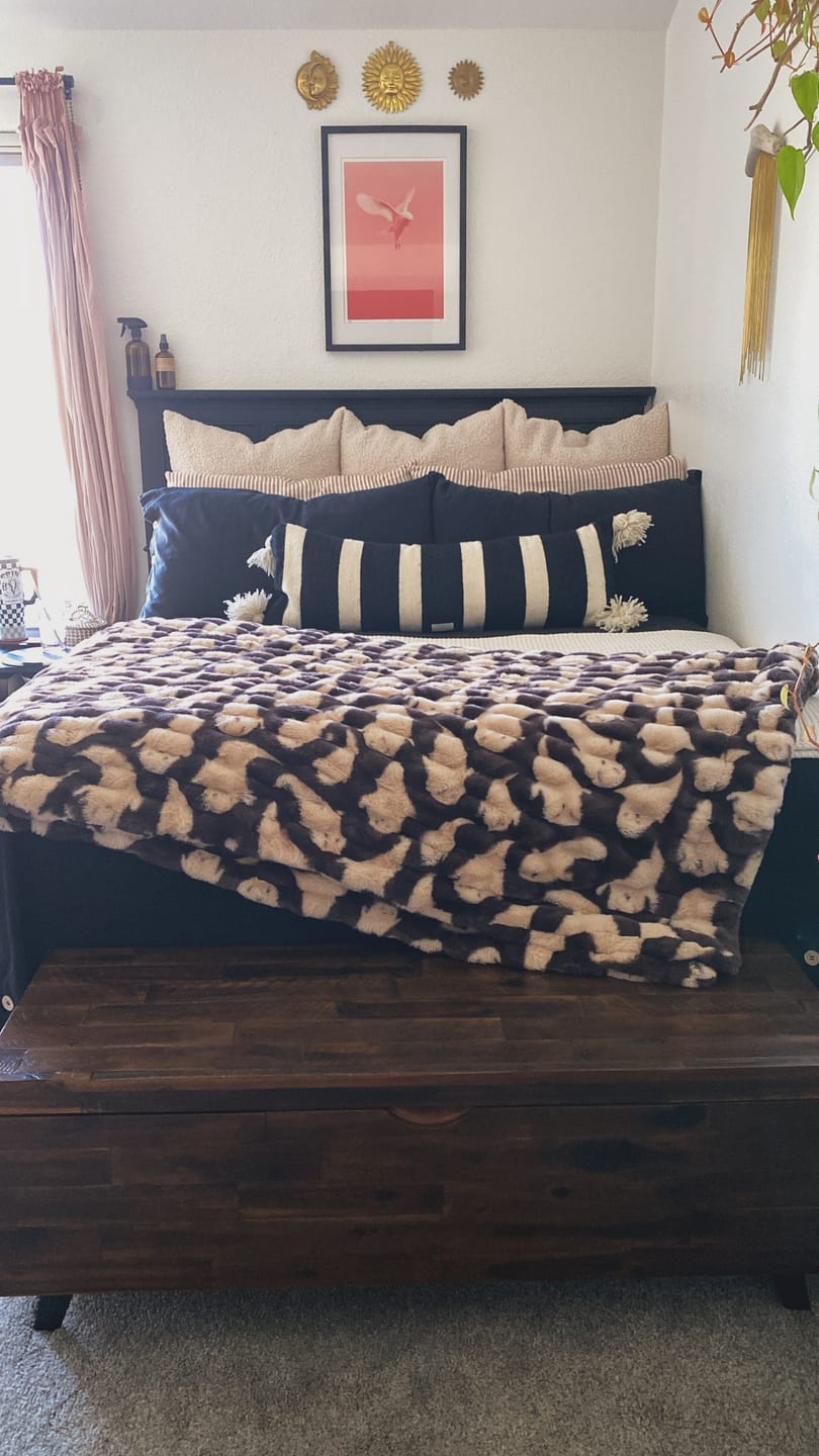 Customer photo review of Hugs Ghosts Blanket