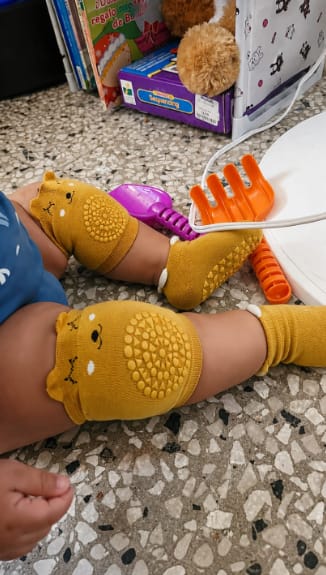 Customer photo review of Non-Slip Crawling Set