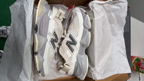 Customer photo review of 【日本限定款 】New Balance U9060 Summer Sea Salt 奶油色 U90609IH