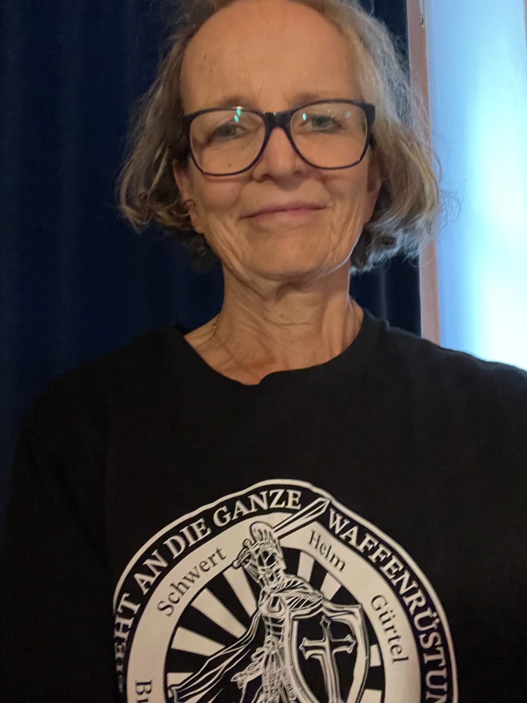 Customer photo review of Eph 6,10-20 - Waffenrüstung - V3 - FP - Organic Shirt