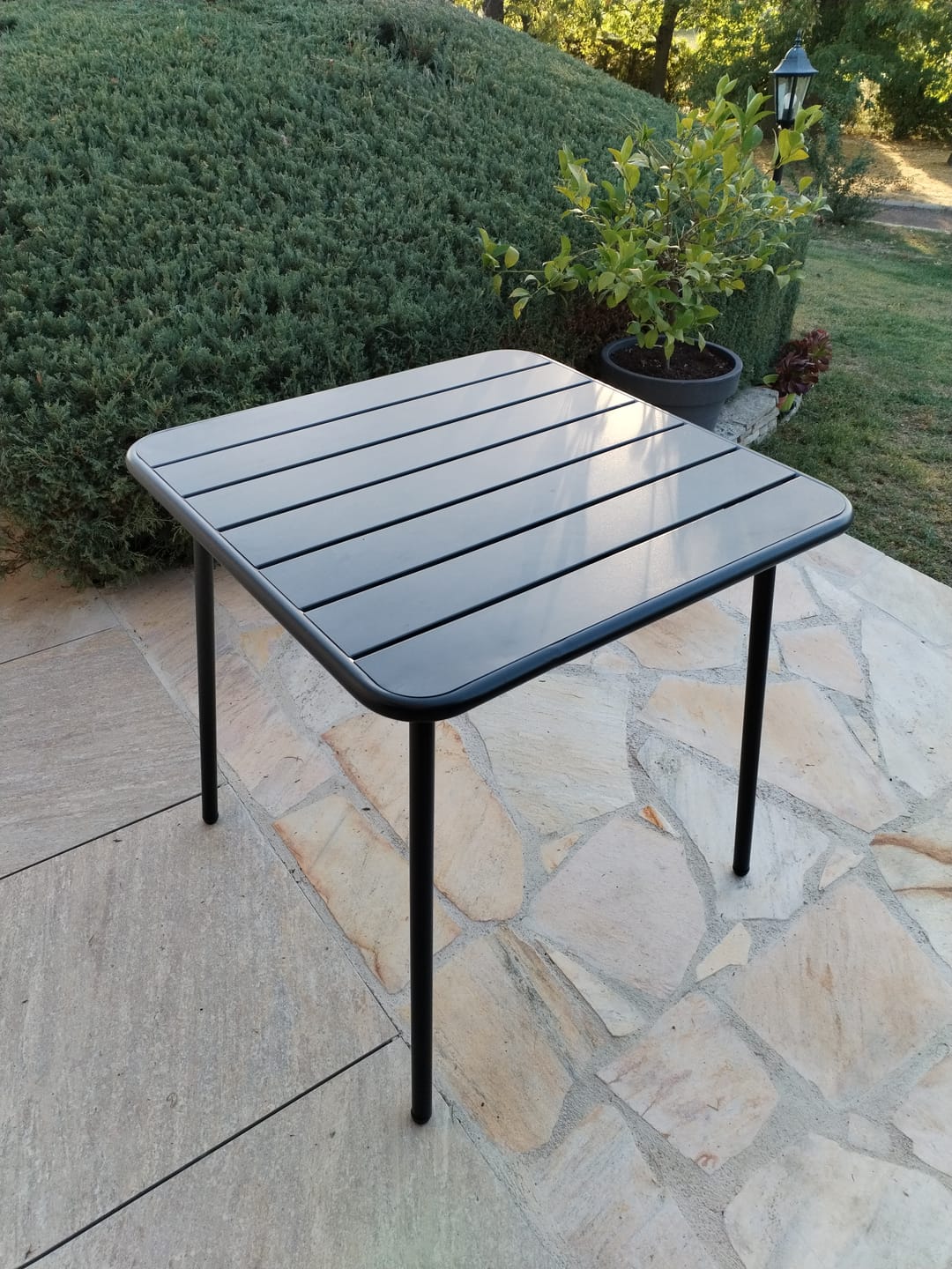 Customer photo review of BERGAME table 4