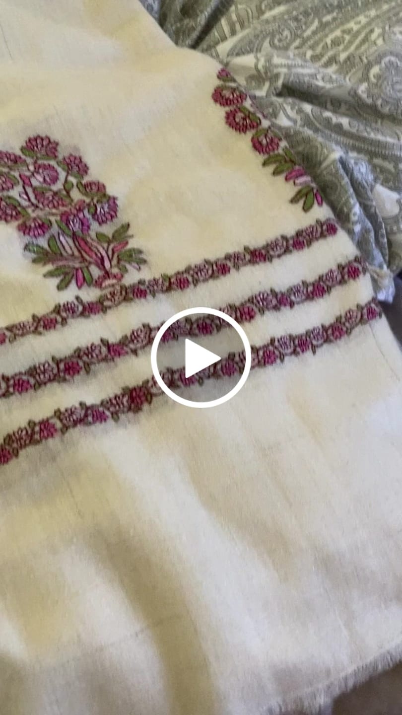 Customer video review of Natural White Palldar Kashmiri Cashmere Scarf with Sozni Embroidery
