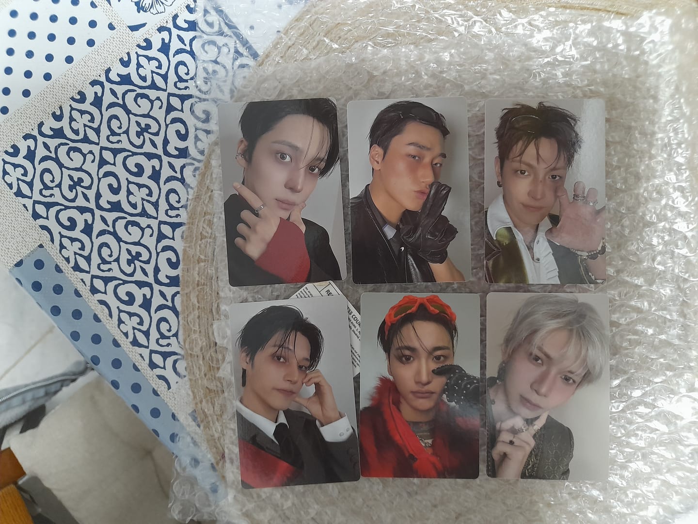 Customer photo review of ATEEZ - 14TH MINI ALBUM [GOLDEN HOUR : Part.5] STANDARD VER.(Online Benefit)(MEMBER CHOICE)