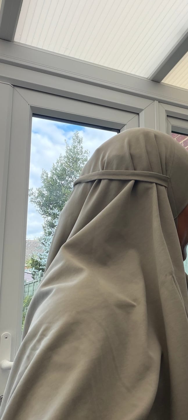 Customer photo review of Enaara Prayer, Contour Hijab 'Beryl'