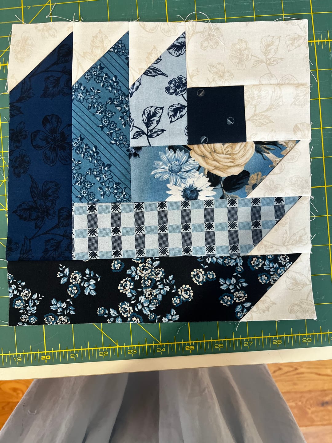 Customer photo review of Block Of The Month - Tulip Bellflower (104.5" x 104.5")