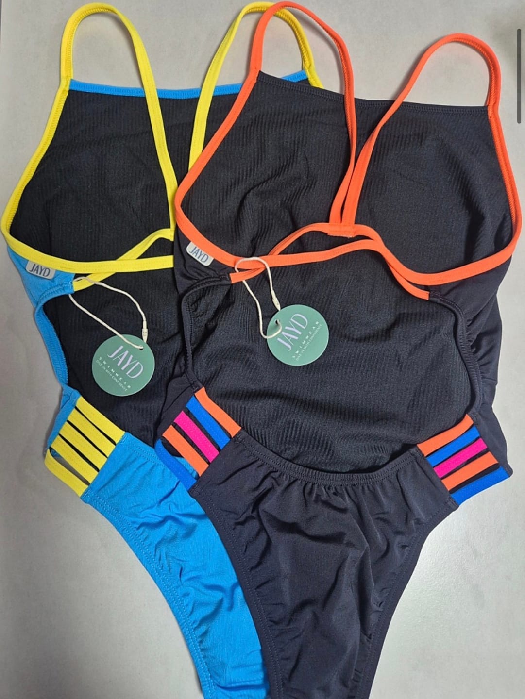 Customer photo review of LENNOX ONE PIECE - Black|Flare