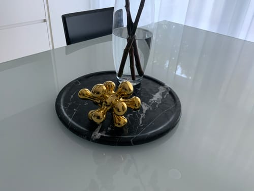 Customer photo review of Vassoio rotondo in marmo Nero Marquina