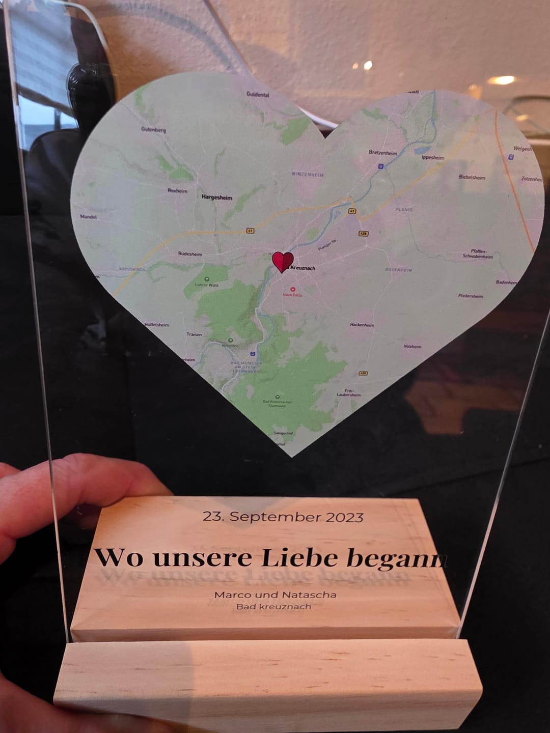 Customer photo review of "Unser Ereignis" - Personalisierte Acryltafel
