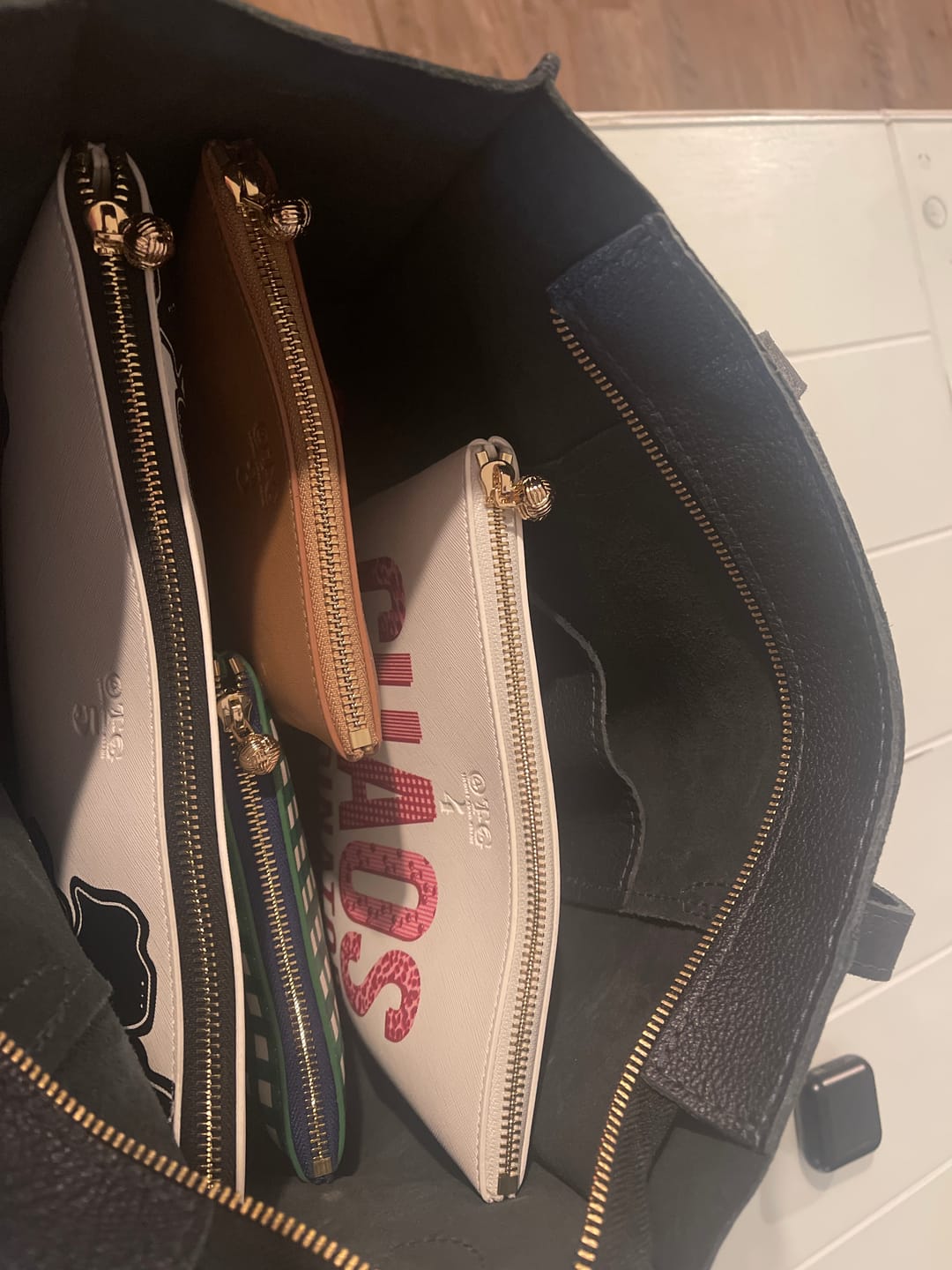 Customer photo review of #4 White Chaos Pouch