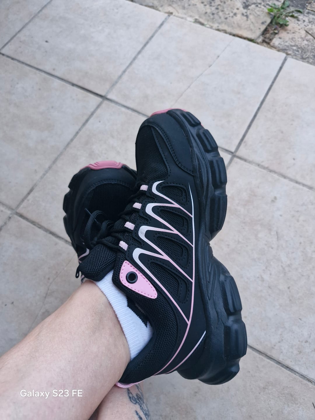 Customer photo review of Baskets de Sécurité en Acier pour Femme : Style, Protection et Confort au Quotidien
