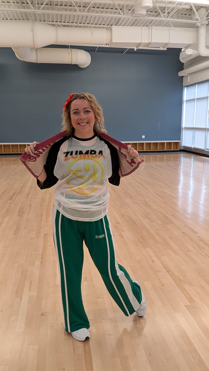 Customer photo review of Electric Feel Oversized Mesh Raglan Top