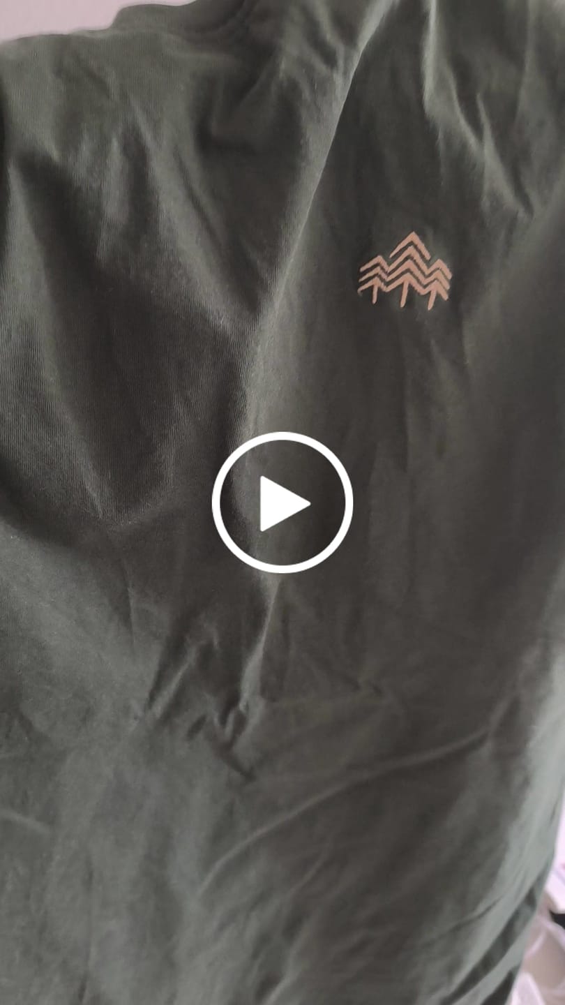 Customer video review of Holzbrüder® Essentials - Bio Herren Shirt aus Baumwolle