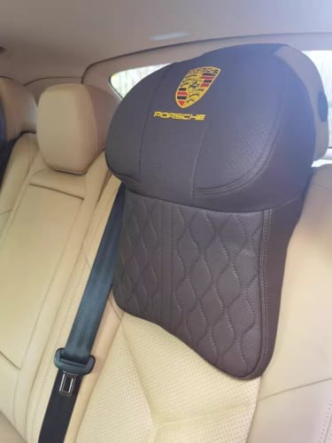 Customer photo review of Cuscino per il collo personalizzato per auto