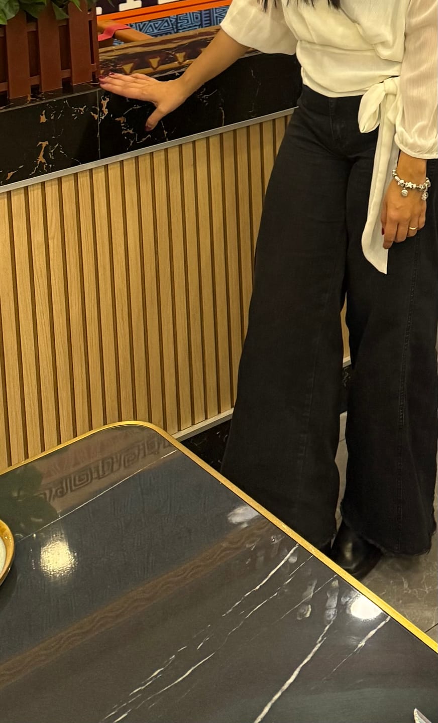 Customer photo review of PANTALÓN OLIMPIA gris