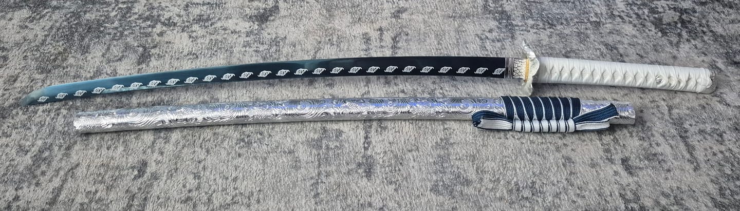 Customer photo review of Katana Stand®
