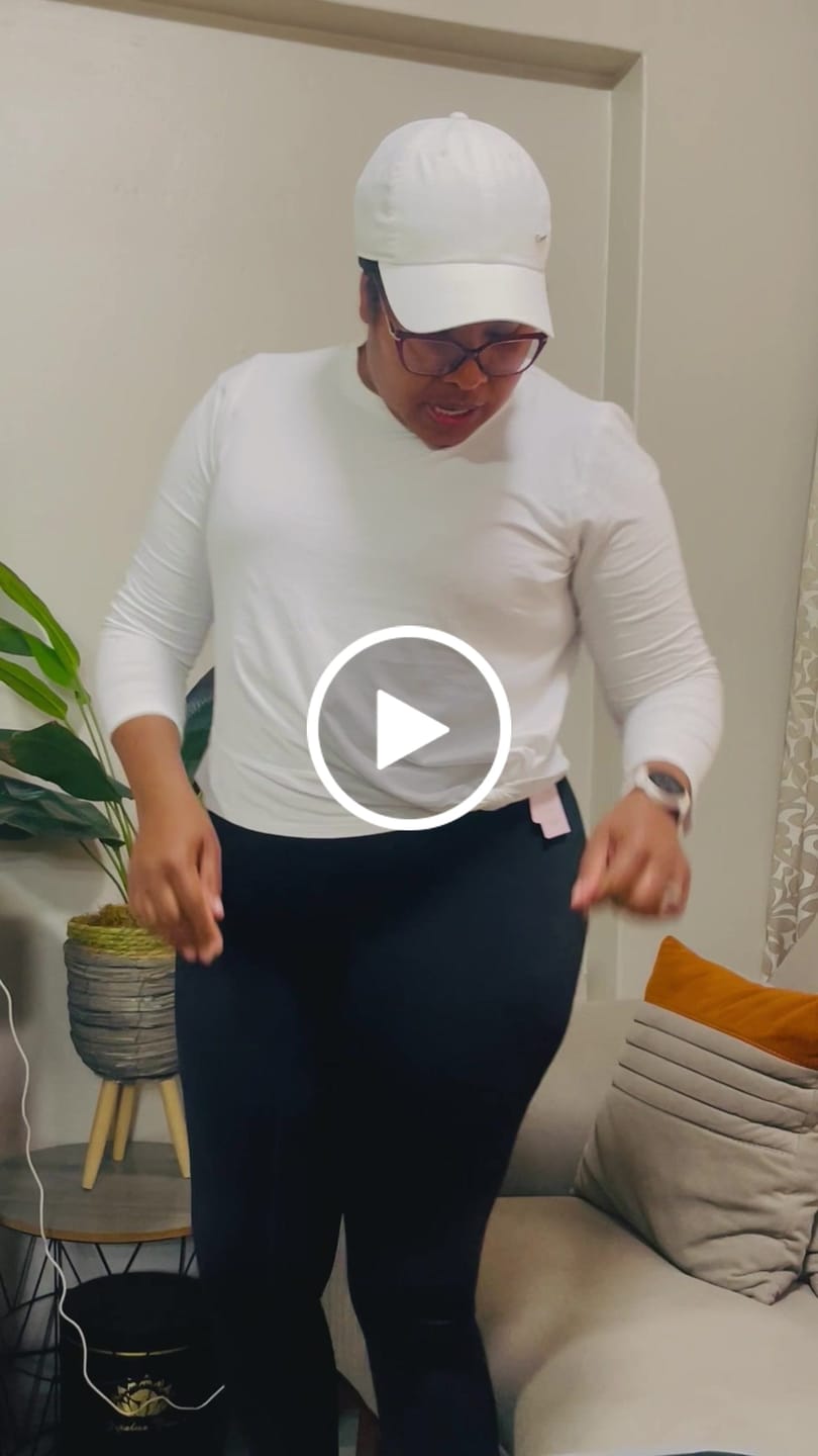 Customer video review of Plain Crossover High-Rise Leggings