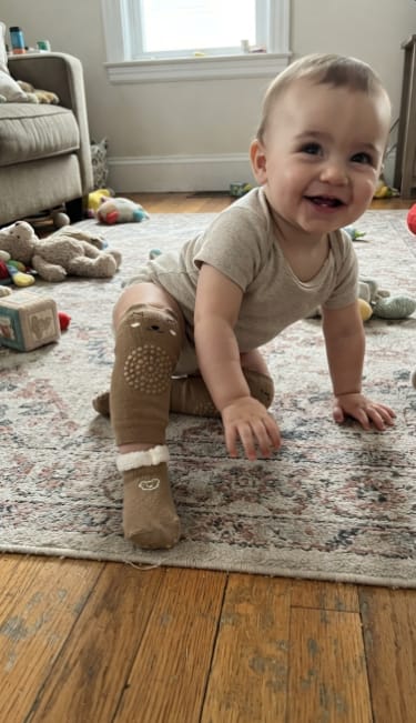 Customer photo review of Non-Slip Crawling Set