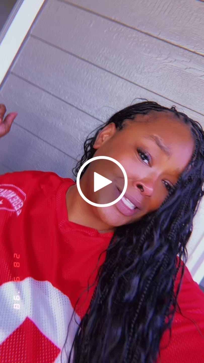 Customer video review of Double Drawn Burmese Loose Deep Wave Human Braiding Hair