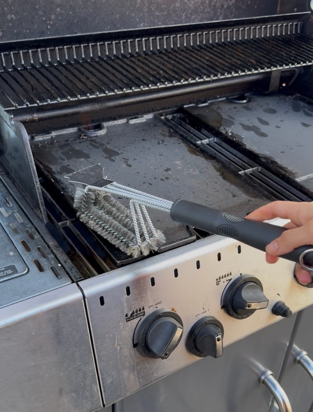 Customer photo review of Brander The Threesome Grill Brush