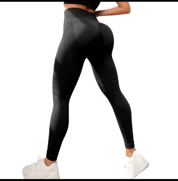 Customer photo review of Sculpt & Shape Compression Leggings