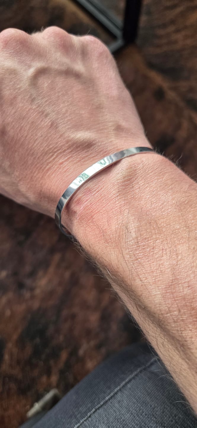 Customer photo review of Evelence Cuff - Silber mit Gravur