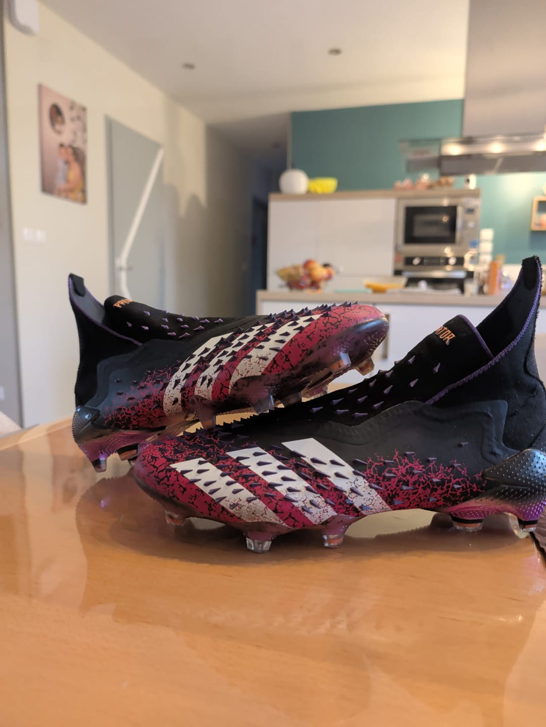 Customer photo review of PREDATOR FREAK + FG/AG SUPERSPECTRAL - NOIR/BLANC/ROSE