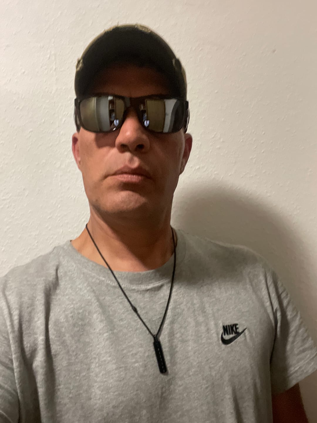 Customer photo review of Collier Runes Viking Gravé Homme