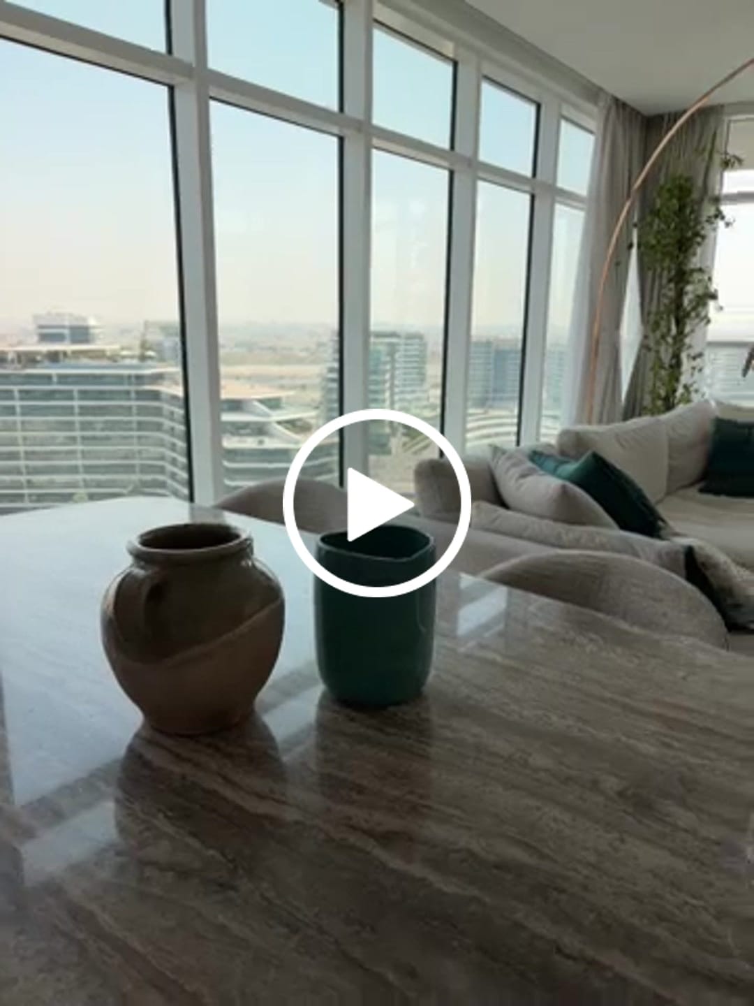 Customer video review of Ceramic Face Vase 15 Cm - Turquoise 15765-03