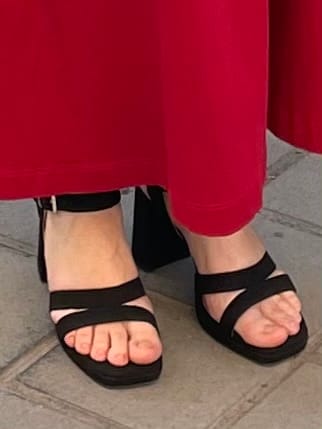 Customer photo review of Tulsi Platform Heel Sandals