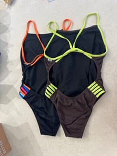 Customer photo review of LENNOX ONE PIECE - Black|Flare