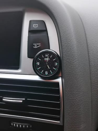 Customer photo review of Orologio Premium in Quarzo per Auto