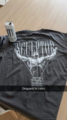 Customer photo review of washed t-shirt (sculptor)