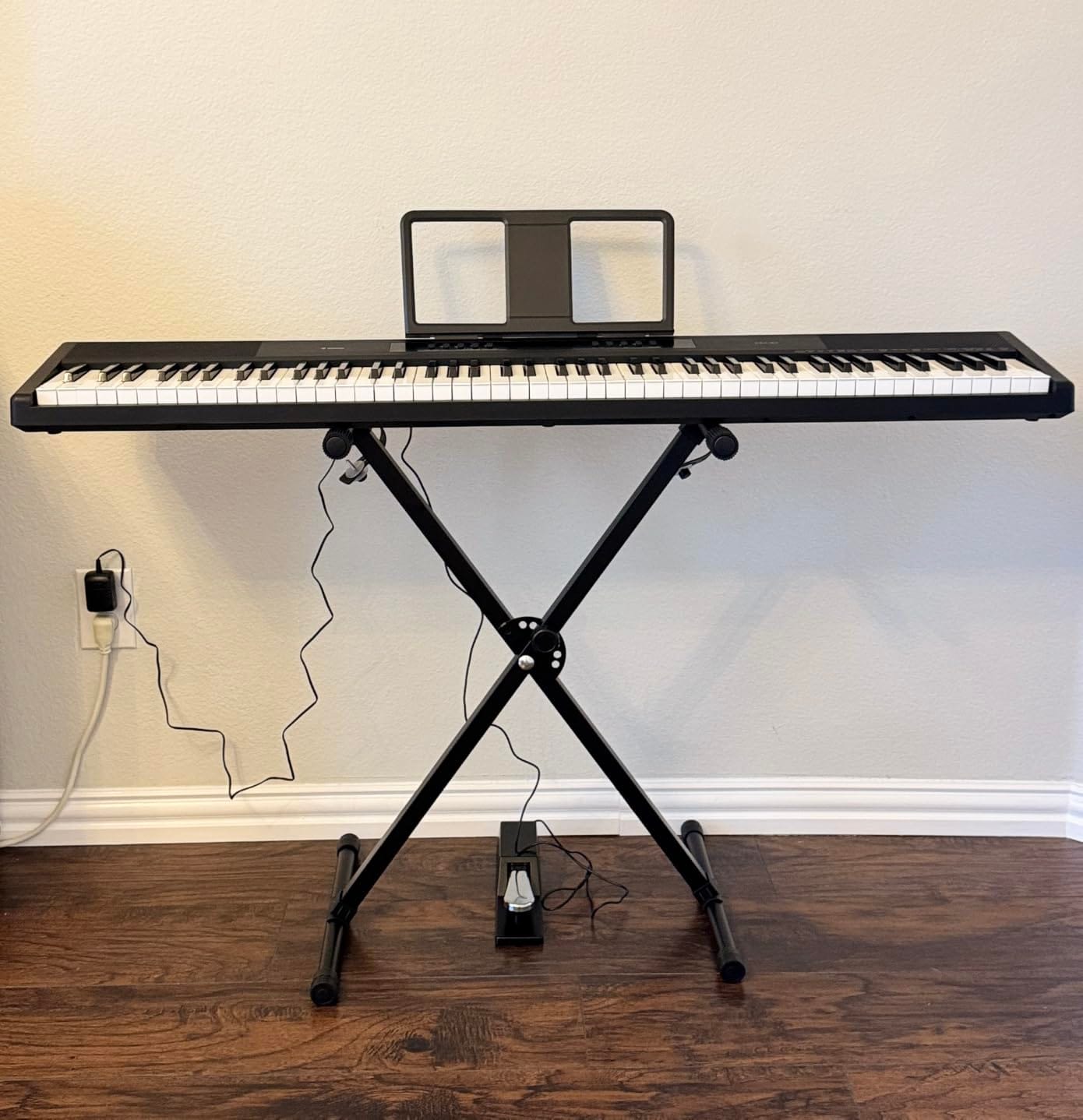 Customer photo review of Donner DEP-07 Portable Digital Piano