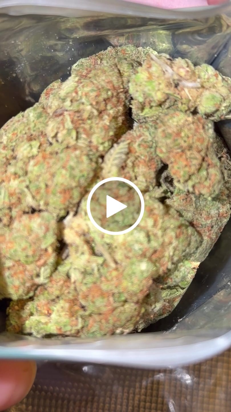 Customer video review of Purple Push Pop  (Wholesale)