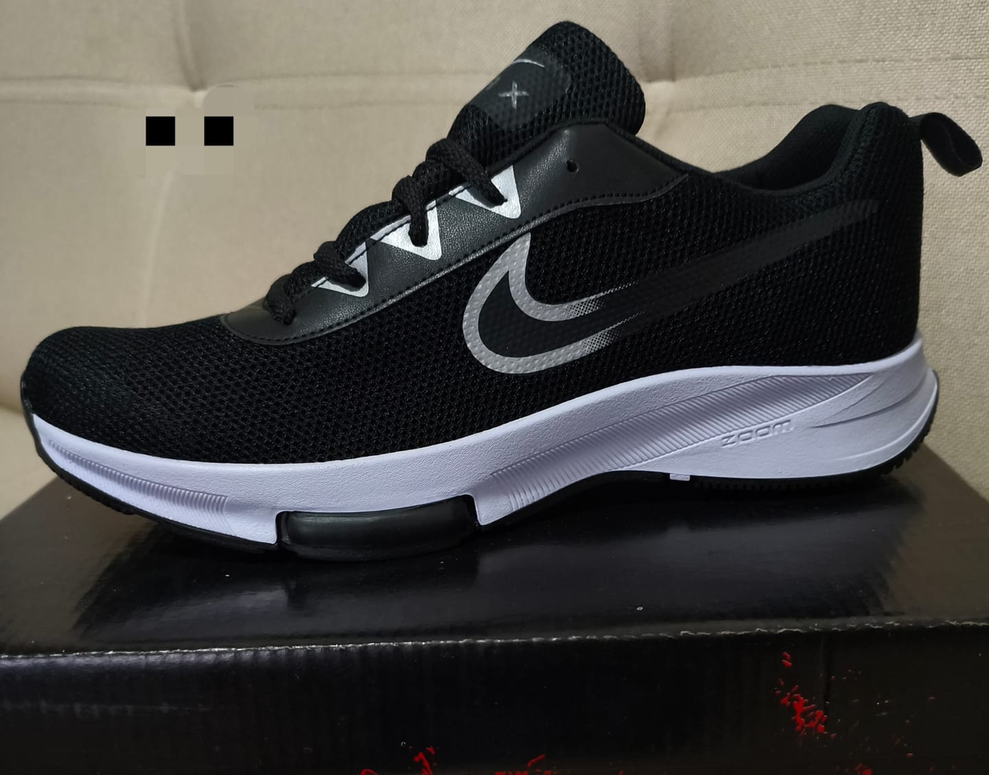 Customer photo review of Tenis 025 Negro Plata Negro