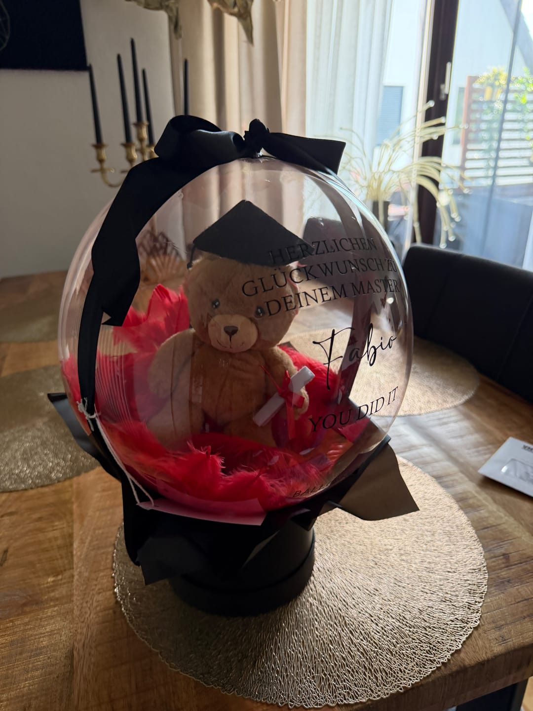 Customer photo review of Graduation Teddy Ballon Personalisiert