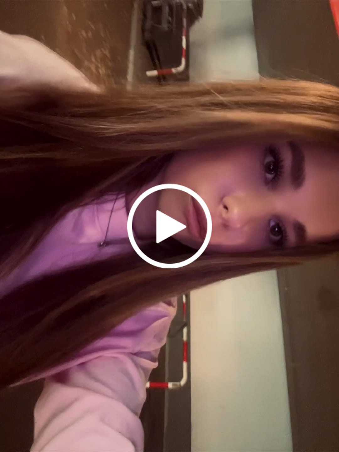 Customer video review of VINTAGE LOGO LONGSLEEVE T-SHIRT LIGHT PINK