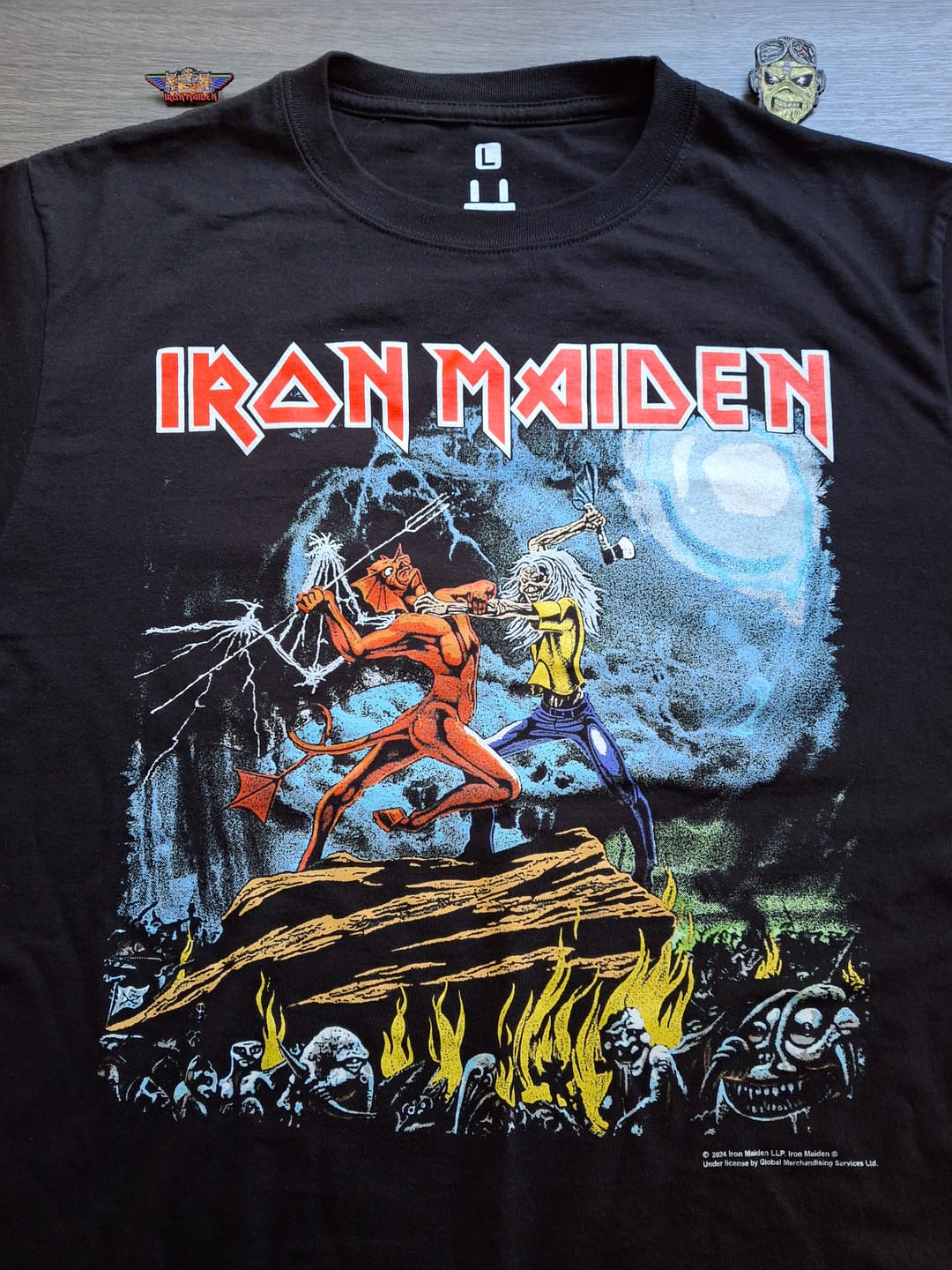 Customer photo review of Iron Maiden - Run To The Hills - Longsleeve Shirt