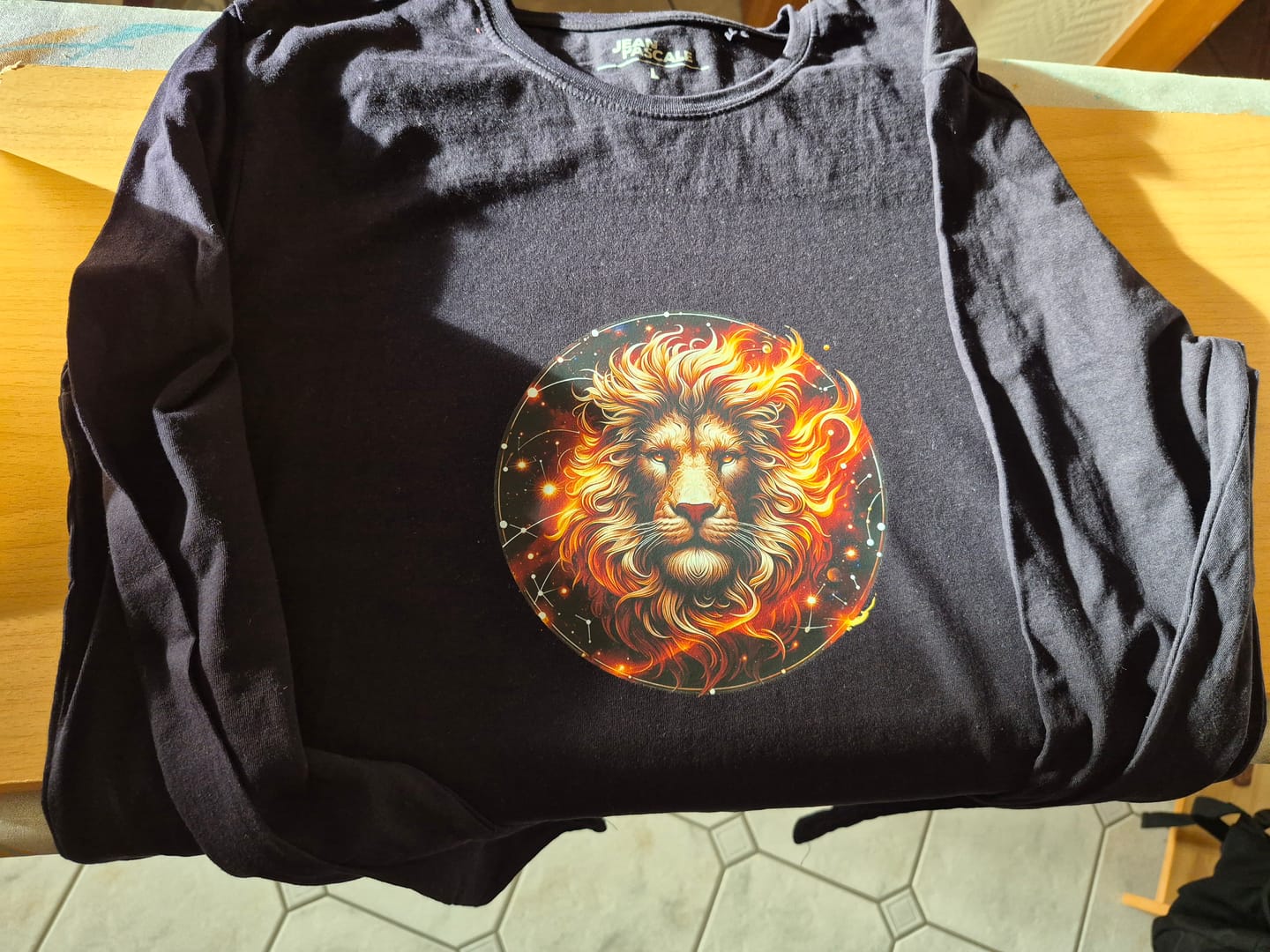 Customer photo review of Bügelbild Sternzeichen Galaktischer Löwe