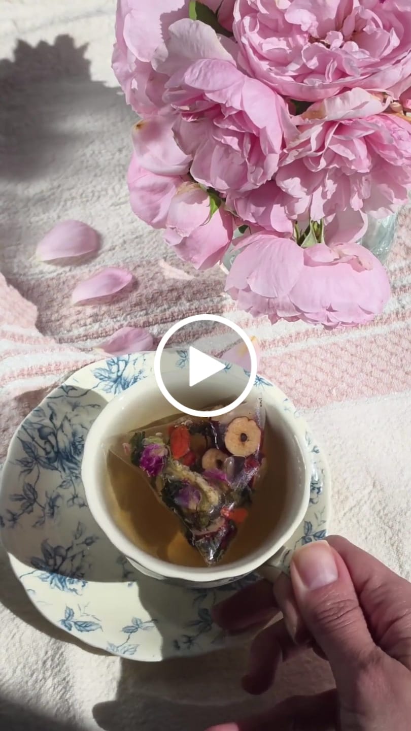 Customer video review of Blue Rose Toile Fine Porcelain Tea Cup and Saucer