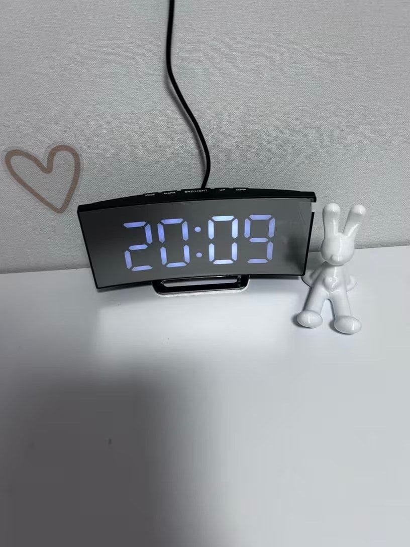 Customer photo review of MirrorClock | Digitaler LED Spiegel Wecker
