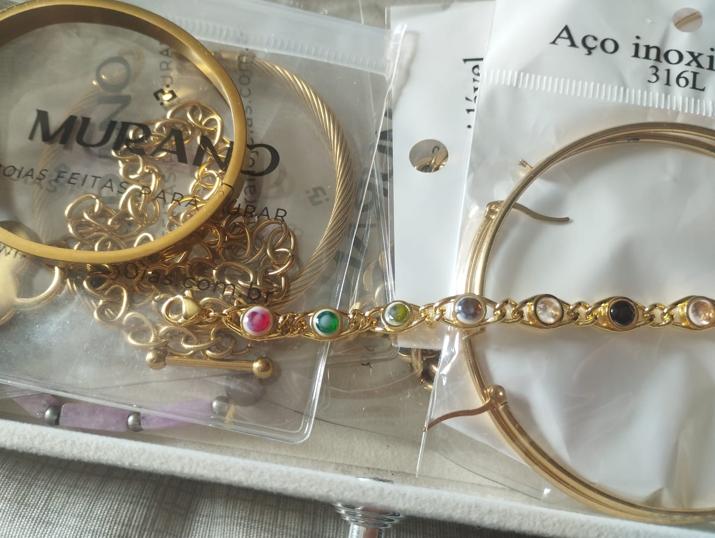 Customer photo review of Colar Chloé Banhado em Ouro 18k