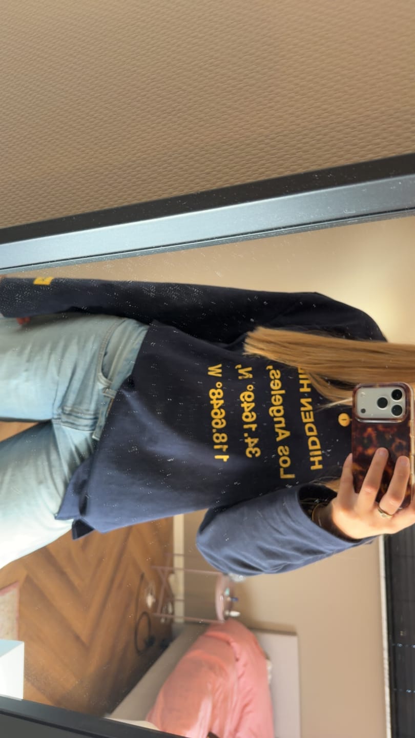 Customer photo review of VINTAGE LOGO LONGSLEEVE T-SHIRT AMBER/NAVY