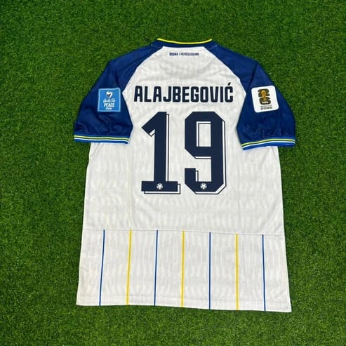 Customer photo review of Nikola Katić Bosnia and Herzegovina 2026 World Cup Away White Football Jersey