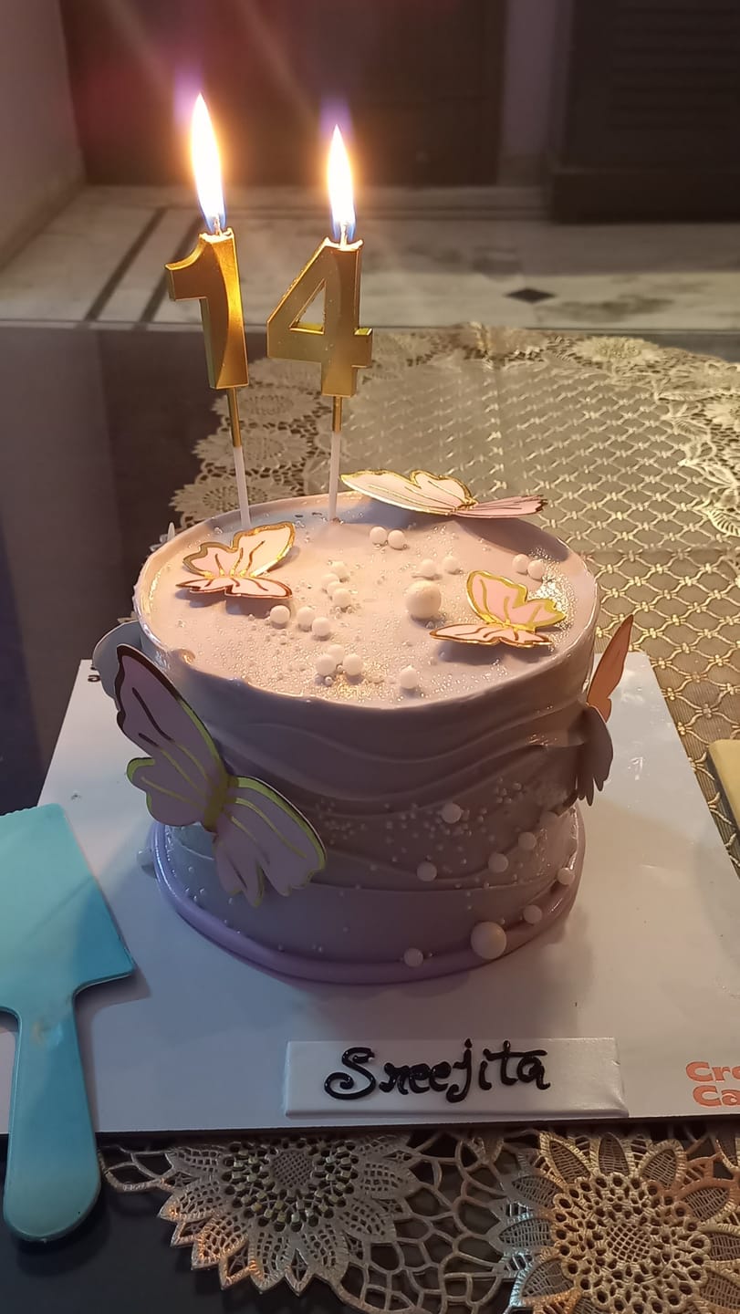 Customer photo review of Butterfly Wavy Cake