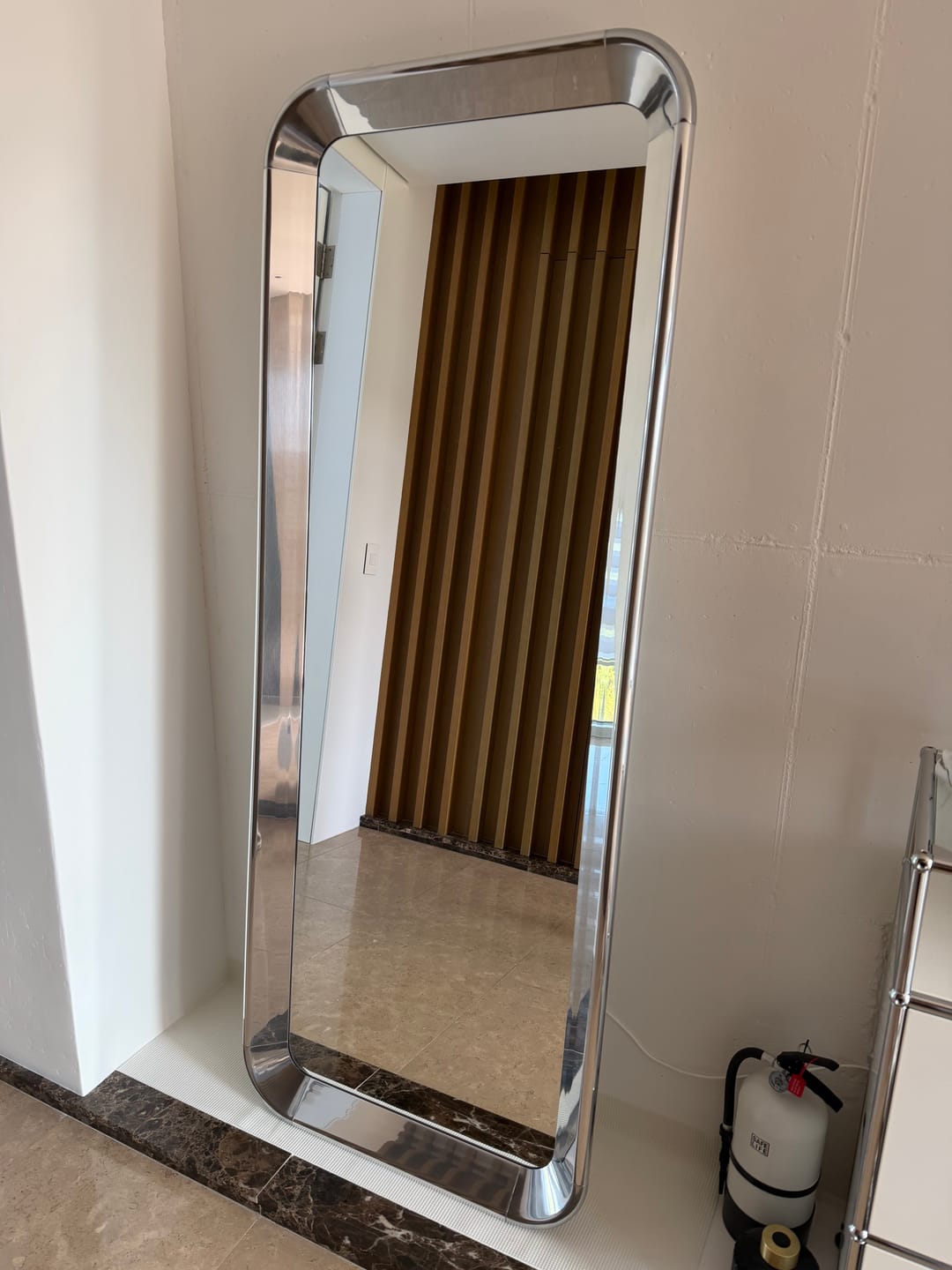 Customer photo review of DÉJÀ-VU - Framed rectangular mirror