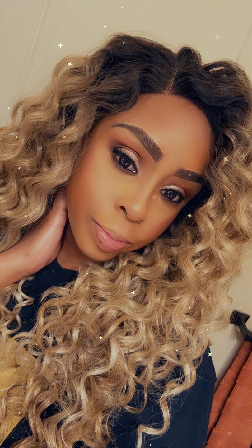 Customer photo review of Outre Perfect Hairline Glueless 13x6 HD Transparent Lace Front Wig - PH 25